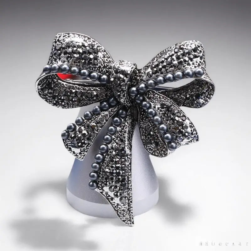 Vintage Fashion Pearl Rhinestone Bowknot Brooches Women Clothing Coat Zpaxo