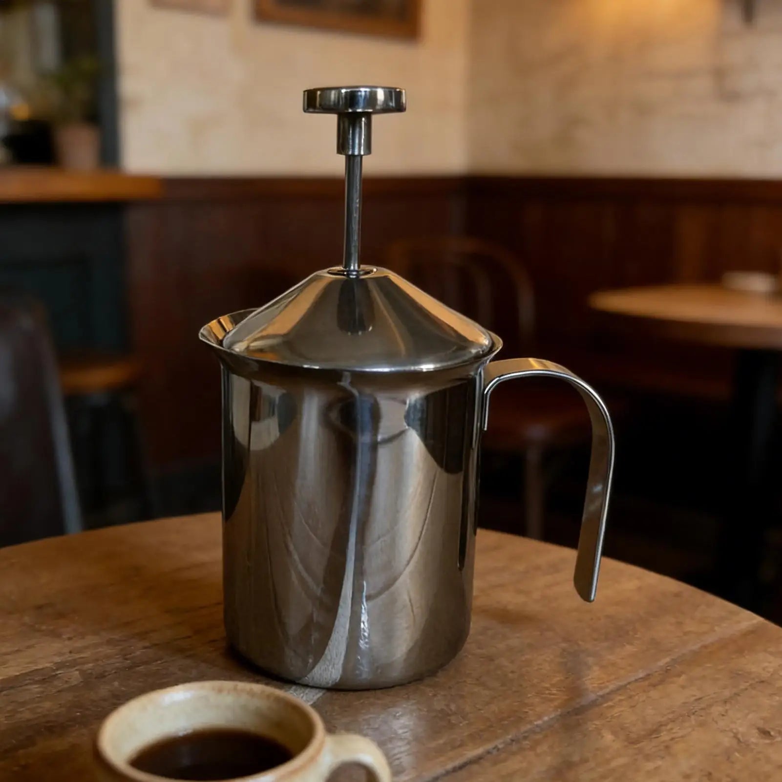 Manual Frother Large Capacity Stainless Steel Milk Frothing Pitcher