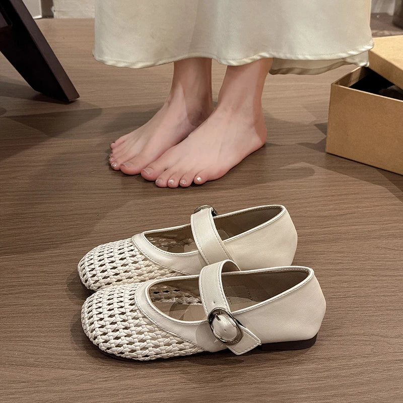 2026 Women Round Closed Toe One-word Buckle Strap Weaving Breathable Zpaxo