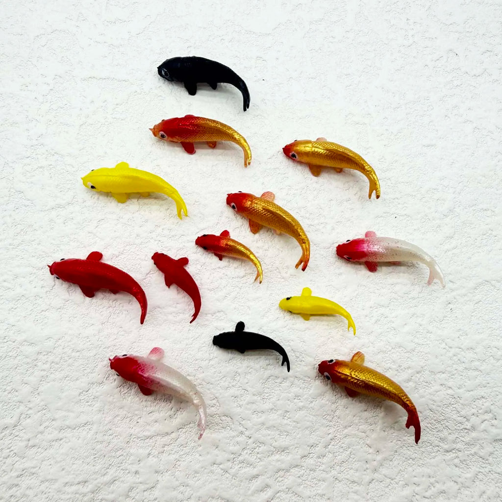 Random 5Pcs/Set Soft PVC Goldfishes Models Epoxy Filling Material Crystal Ocean Resin 3D Mini Fish Modeling Filler Mini Craft Zpaxo