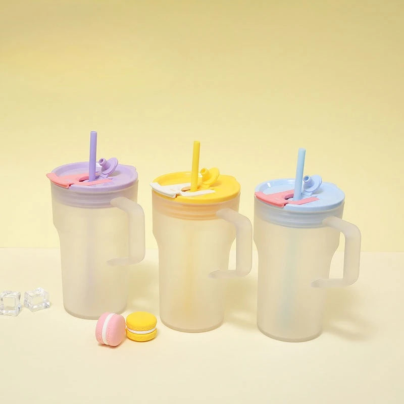 680ML Student Summer Frosted Tea Cup, Korean Style Large Capacity Handle Plastic Double Drinking Straw Cup, Ice King Water Cup Zpaxo