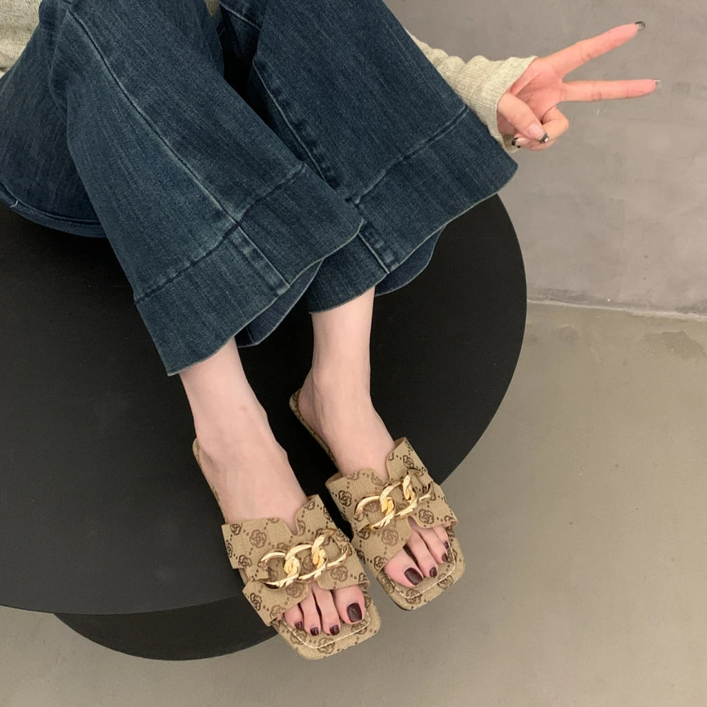 Women Flat Slippers 2025 Summer Big Shoes Trend Designer Luxury Zpaxo