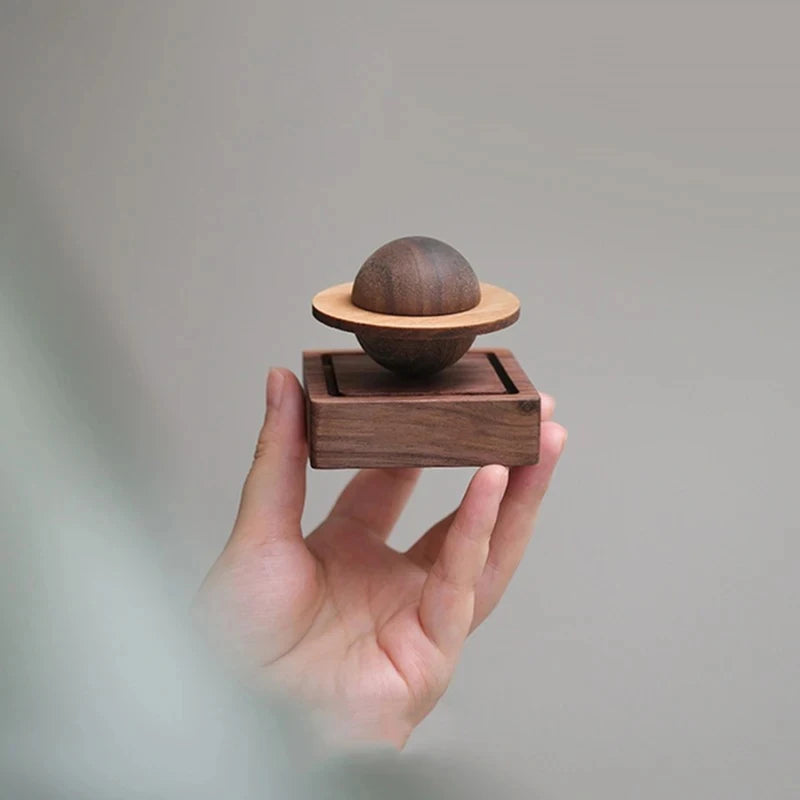 Wooden Aromatherapy Diffuser Scented Wood Planet-shaped Car Home