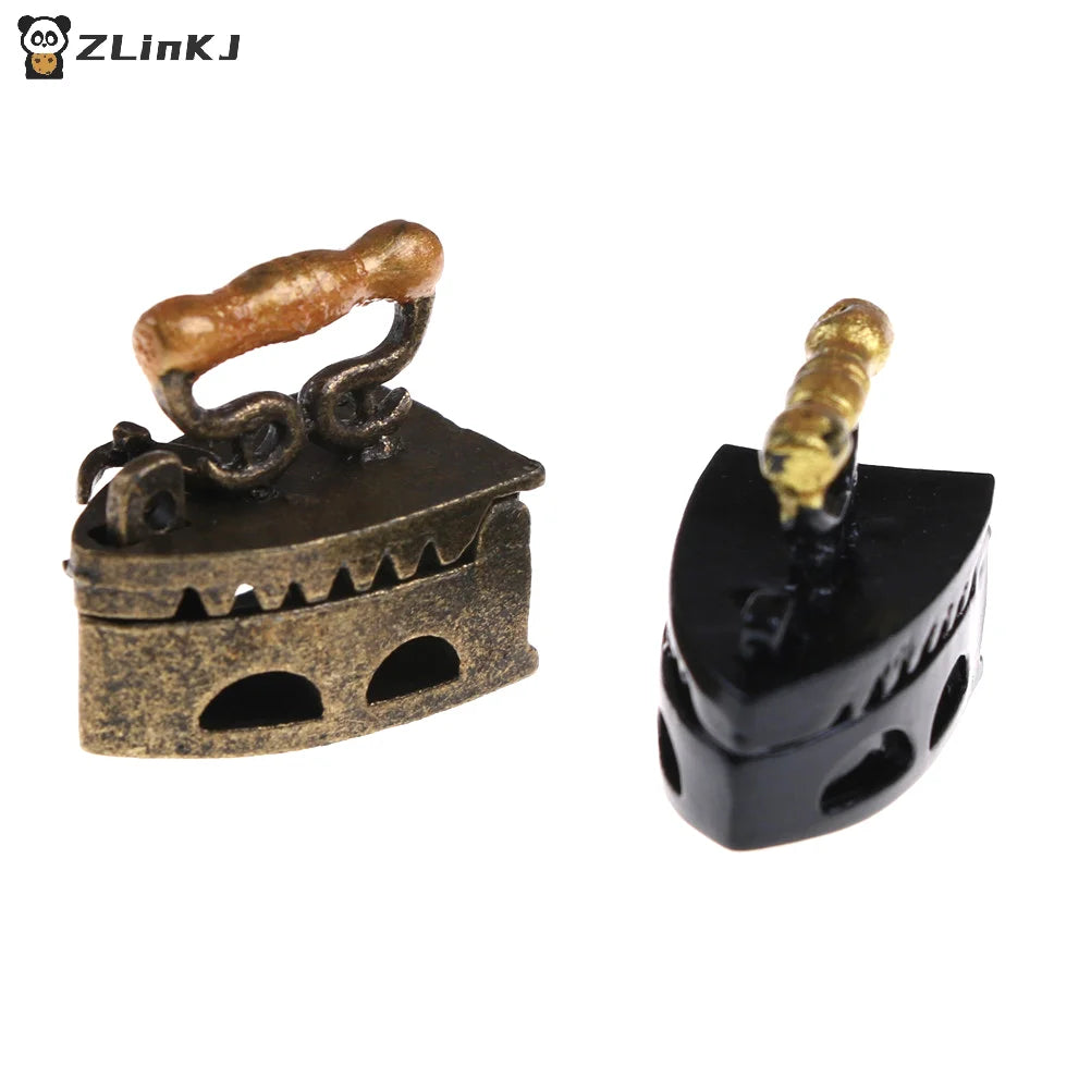 ▶1Pc 1/12 Dollhouse Miniatures Accessories Mini Steam Iron Simulation Flatiron Model for Doll House Decoration Zpaxo