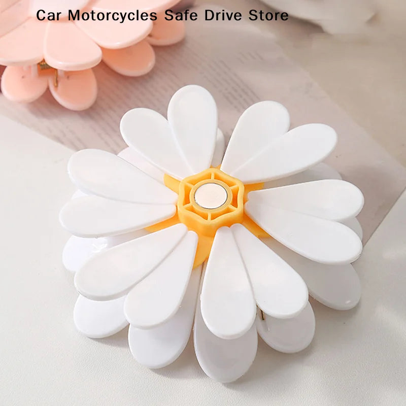 Multifunctional Sakura Magnetic Clip Creative Kitchen Gadget Snack