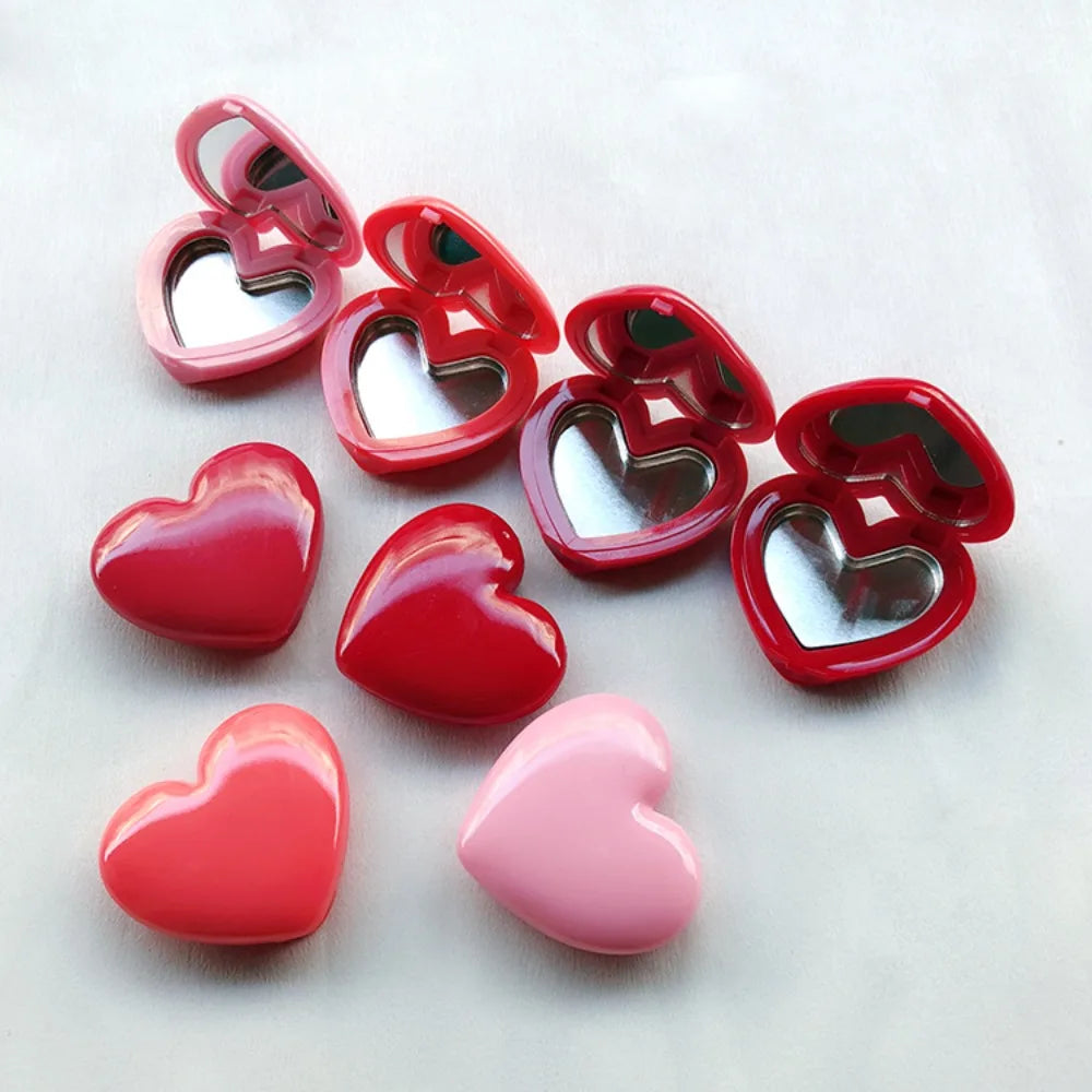 Love Heart Shape Empty Eyeshadow Case Refillable Easy Carry Rouge Zpaxo
