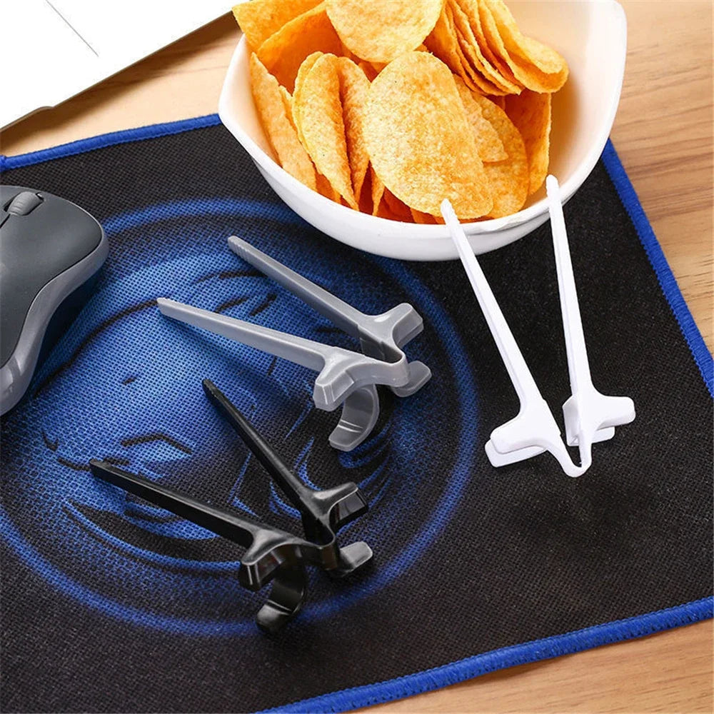 Plastic Creative Finger Chopsticks Anti-dirty Play Games Phone Clip Zpaxo