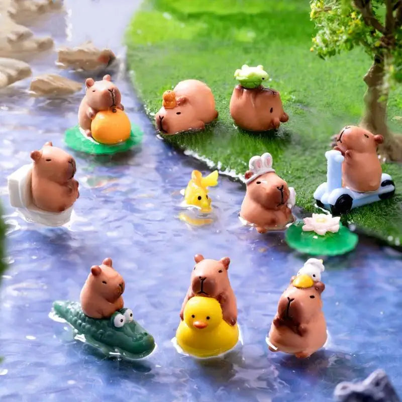 Mini Capybara Resin Figurines 2Pcs | Fairy Garden & Moss Decor