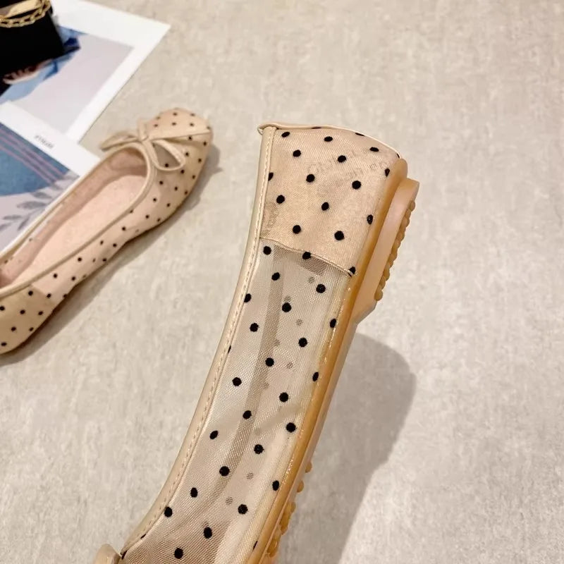 Flat Shoes for Women 2023 Spring/Summer New Women's Shoes Large Bow Mesh Square Head Wave Point Flat Heel Sandals Ladies Zpaxo