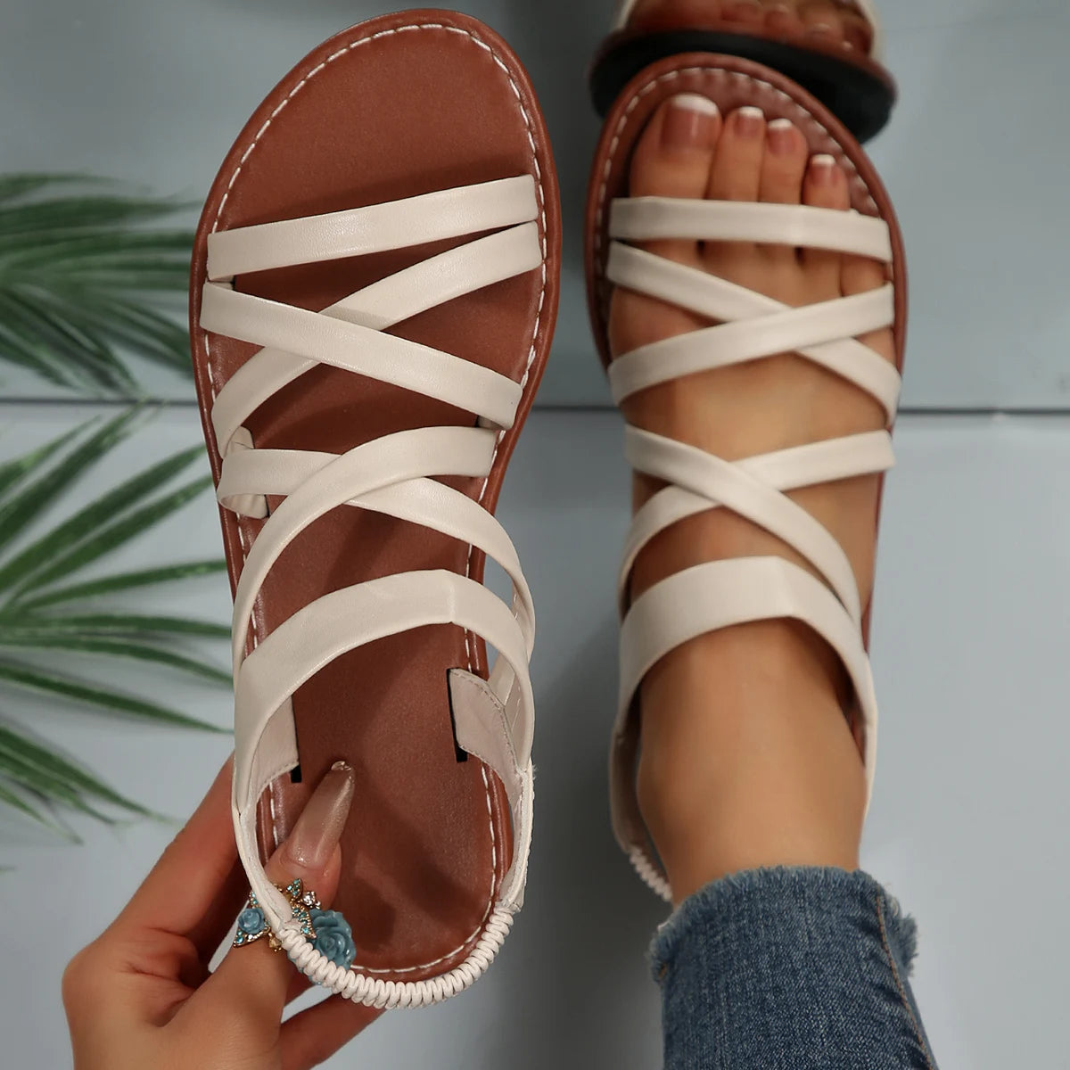 Women Flat Sandals 2025 Walking Slippers Lightweight Cozy Casual Zpaxo Beige 36