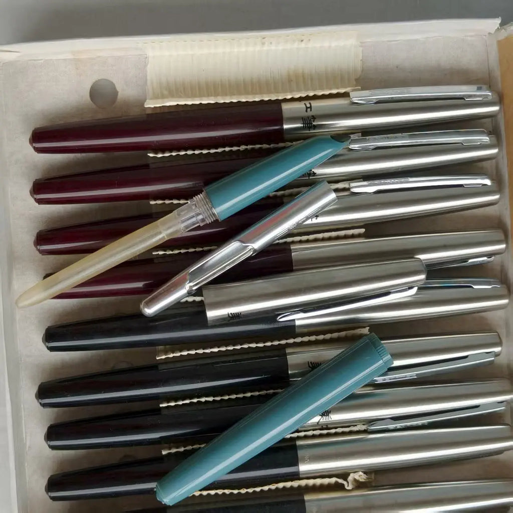 New Old Vintage Hero 330 Fountain Pen Bent Pointy Fine Brush Art Pen Inventory in the 1990s Zpaxo
