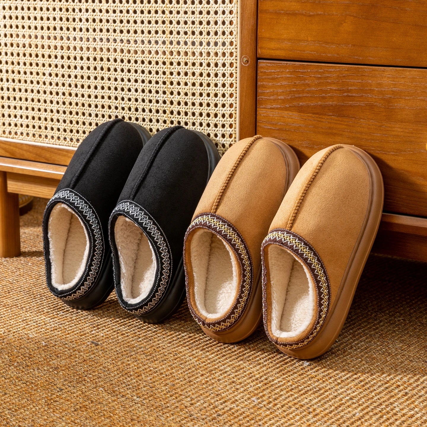 Women's Winter Slippers Plush Fuzzy House Shoes Thick Non-slip Sole