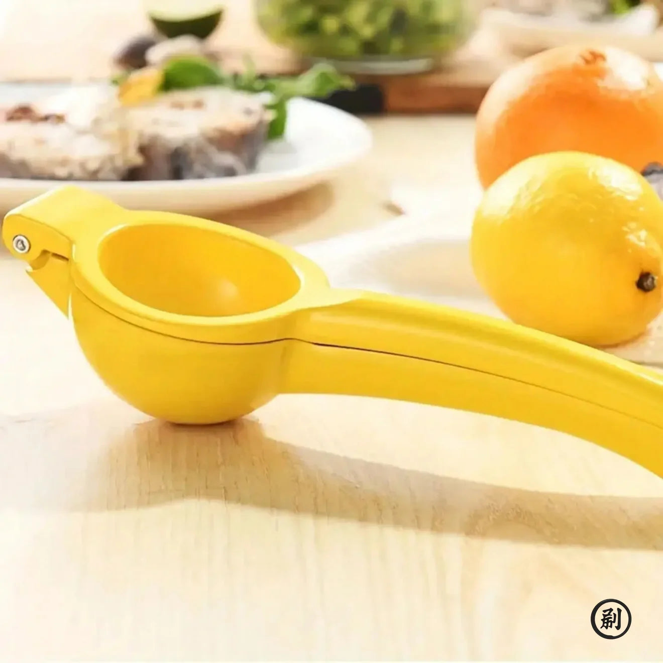 Manual Metal Lemon Lime Squeezer Stainless Steel Citrus Press Juicer