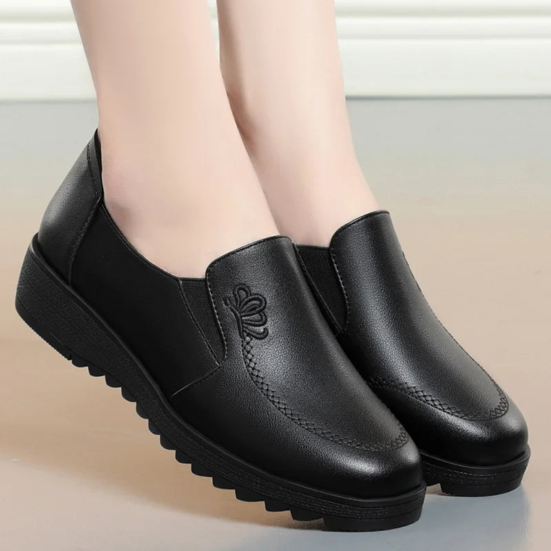 Mother's Shoes Soft Leather Bottom Embroidered Middle-aged Elderly Zpaxo