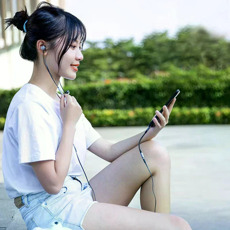 Type C To 3.5mm Jack Audio Adapter 90° Elbow USB C To 3.5mm Headphone Adapter For 16 15 USB C Jack Adapter Zpaxo