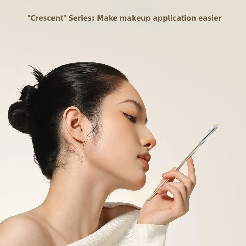 Ultra-fine Blade Tip Crescent Eyeliner Brush Soft Multi-functional Zpaxo