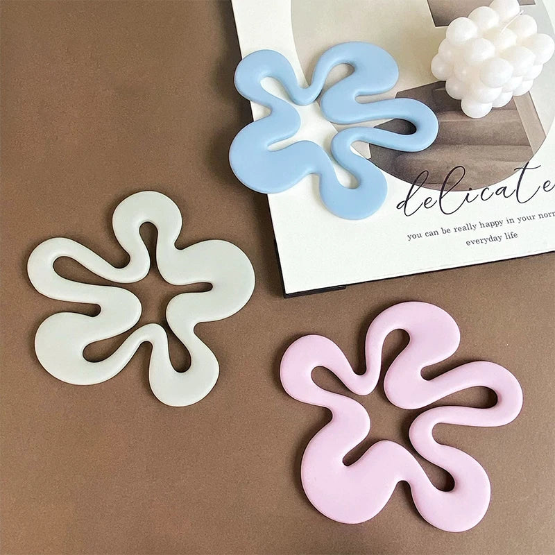 1Pcs Irregular Flower Shape Coasters Skid Insulation Cup Mat Antiskid Pat Reusable Kitchen Dishes Accessories Table Protector Zpaxo