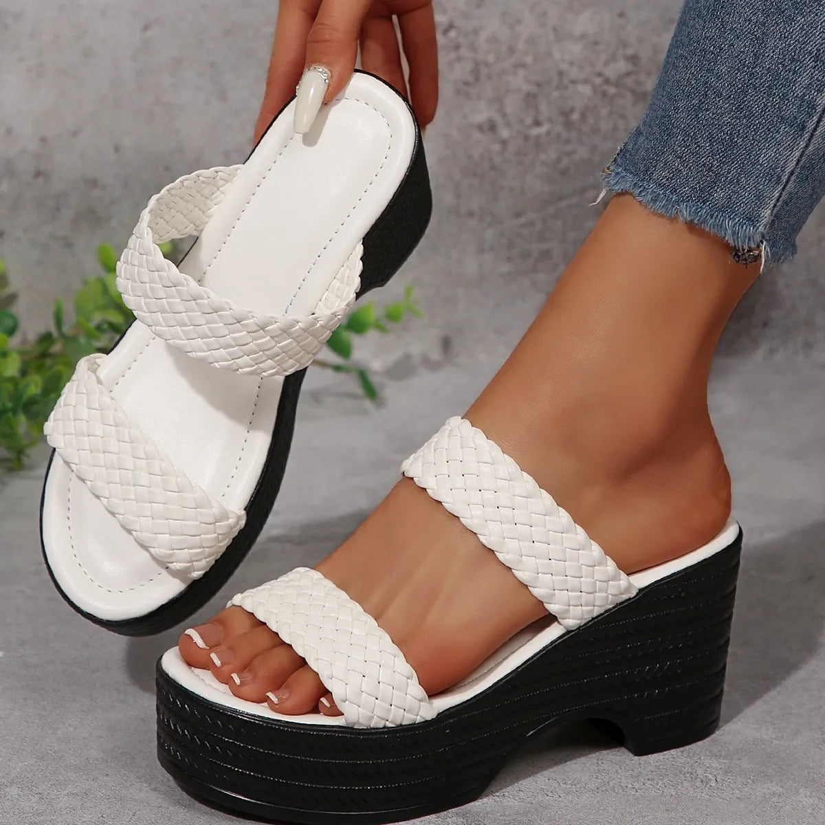 Twist Rhinestone High Heel Sandals 2026 Summer New Square Toe Small All-match Thick Heel Sandals Women Zpaxo