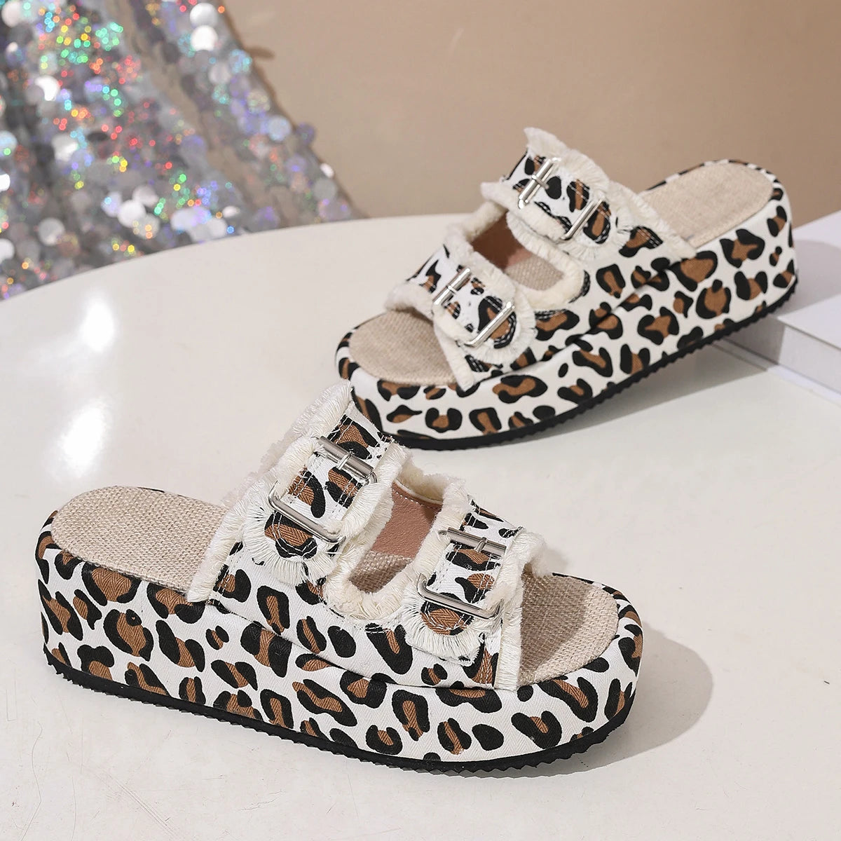 Summer Women Comfort Slippers Travel Vacation Beach Shoes Women Leopard Soft Thick-Soled Slides Women Luxury Lightweight Sandals Zpaxo