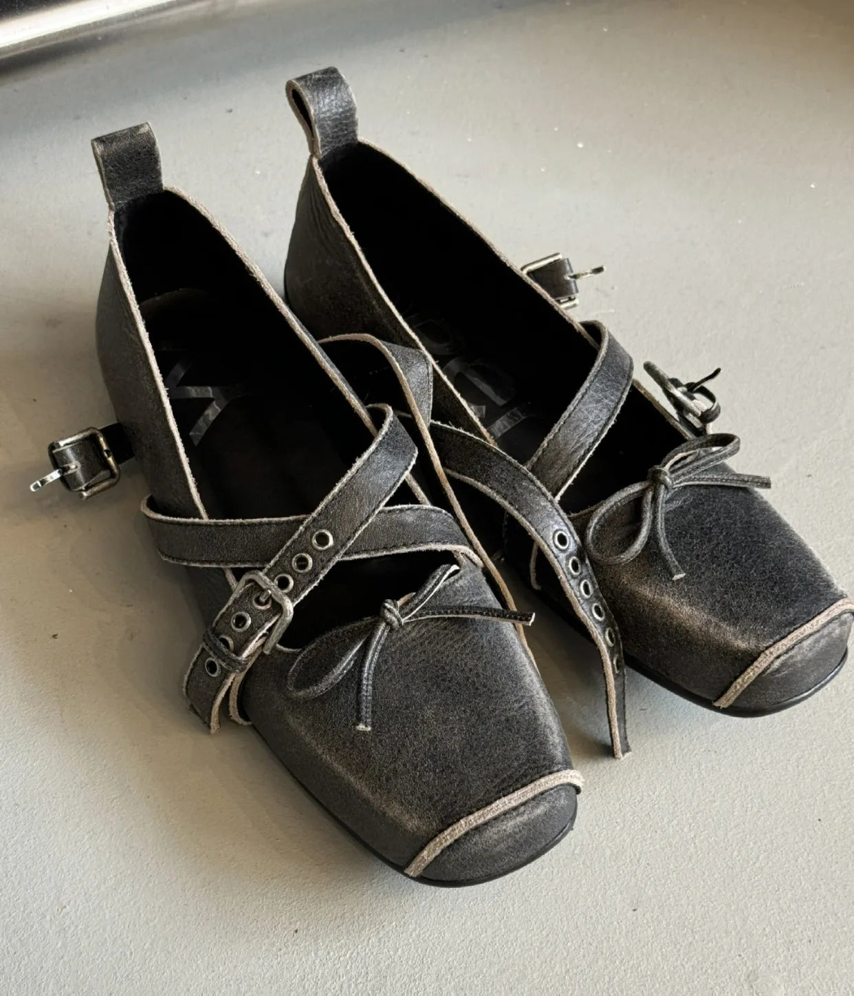 Flat Shoes for Women in Spring and Autumn 2025 New French Bow with Pig Nose Mary Jane Shoes Retro Ballet Shoes Ladies Zpaxo Gray 39