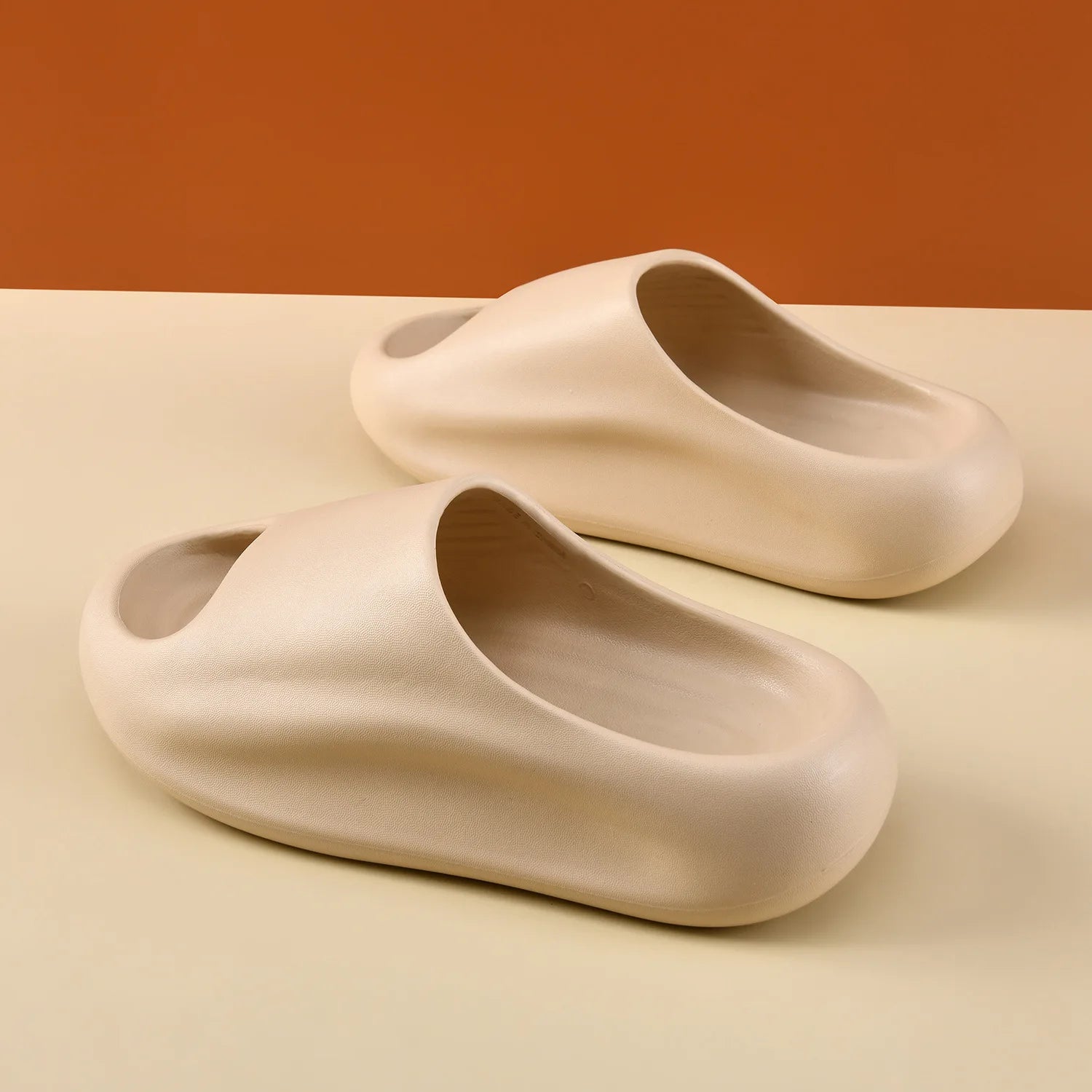 2025 Slippers Women Wear Sandals Couple Thick Bottom Step Shoes