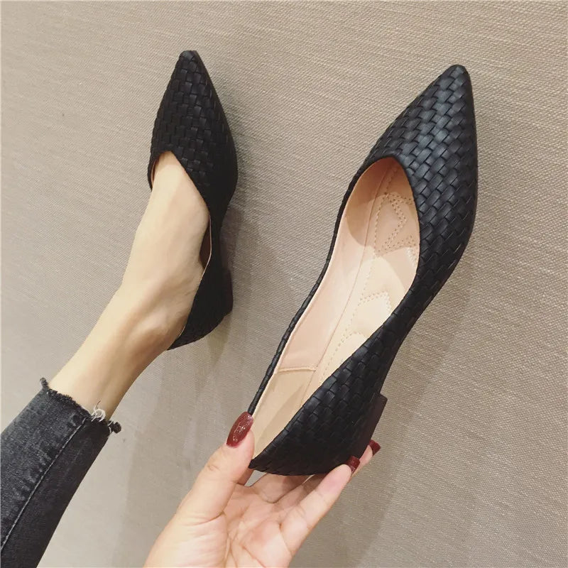 Large Size Shoes for Women Flats 2023 Spring Autumn New Woven Women's Shoes Black Shallow Mouth Pointed Shoes Ladies Zpaxo
