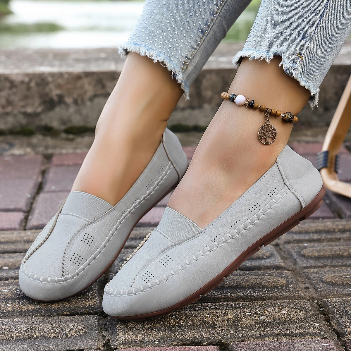 Women Flats Loafers Soft Leather Breathable Women Boat Shoes Casual Designer Shoes Ladies Comfortable Outdoor Sneakers Women Zpaxo Light gray 36