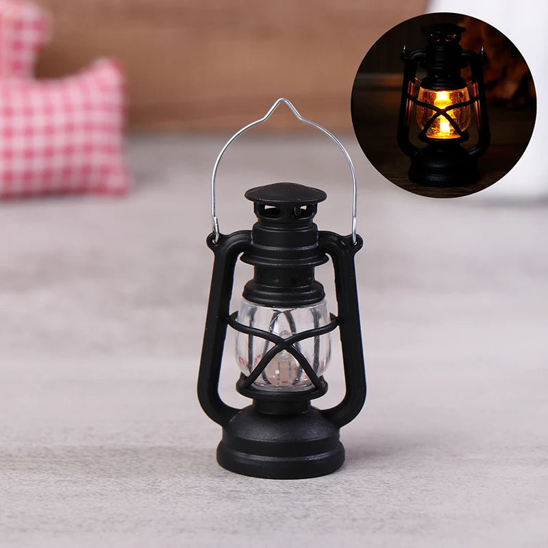 ▶6cm Mini Led Retro Glowing Pony Lantern Simulation Cande Light Night Light Dollhouse Miniature Kerosene Lamp Home Decor Toy Zpaxo A1