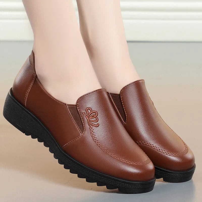 Mother's Shoes Soft Leather Bottom Embroidered Middle-aged Elderly Zpaxo