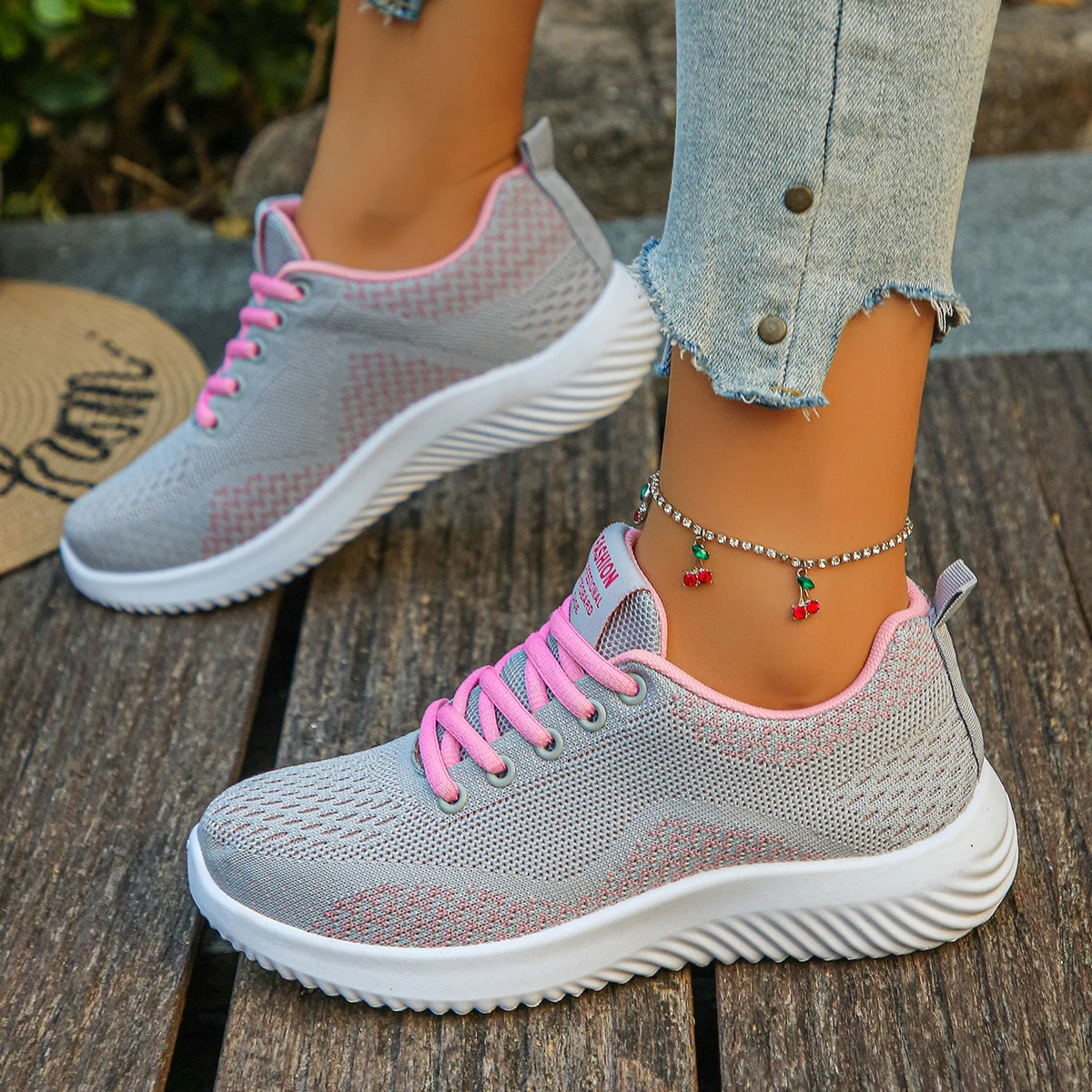 Women Sneakers 2025 New Walking Plus Size Shoes Woman Lace Up Round Toe Sneakers Women Fashion Lightweight Designer Shoes Women Zpaxo