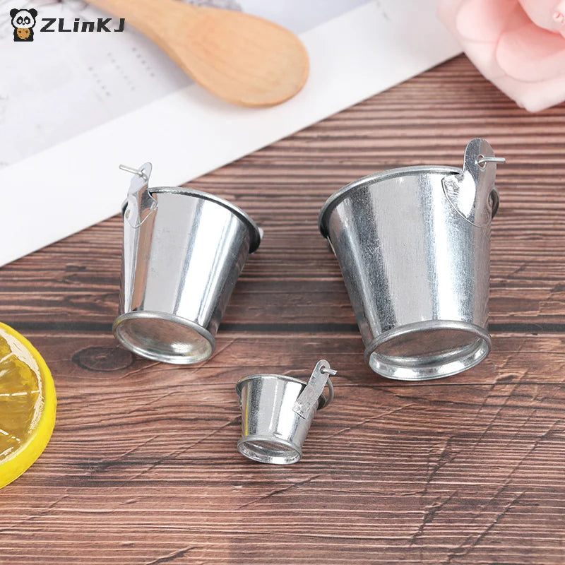 ▶1Pcs Mini Iron Bucket Model Miniature Dollhouse Decorations Children Beach Small Bucket Toy Zpaxo