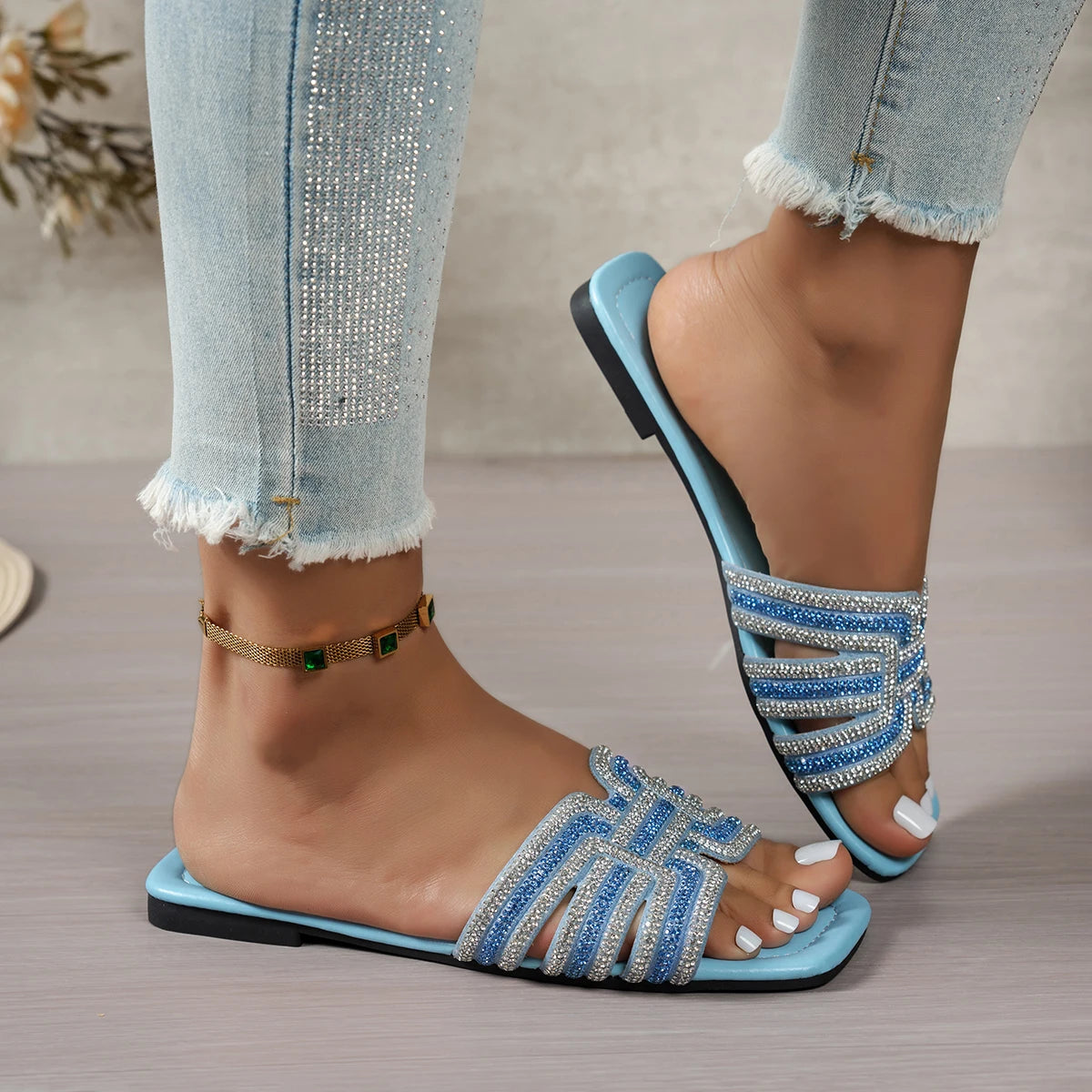 2026 Women Rhinestone Slippers Fashion Non-Slip Shoes Women Outdoor Slippers Designer Square Heel Flat Sandals Slides Women Zpaxo