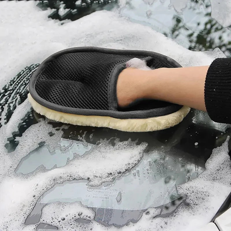 Plush Microfiber Car Wash Mitt – Waxing & Polishing Glove