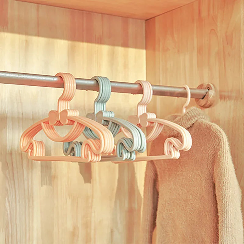 Baby Plastic Hanger No Trace Children Air Clothes Portable Windproof