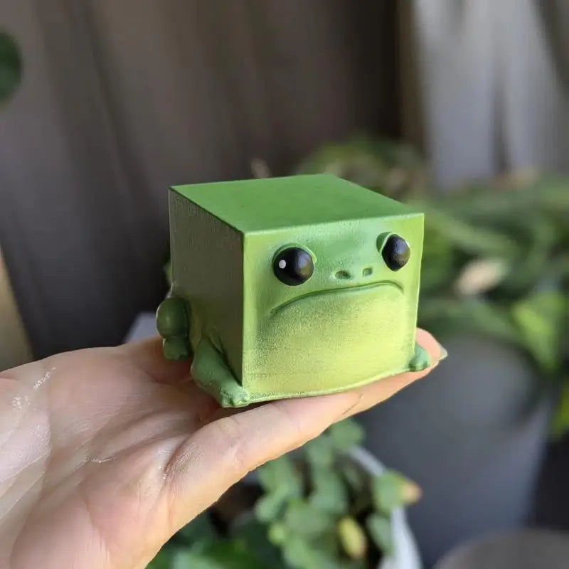 1Pcs Ugly Cute Frog Mini Statue Funny Crafts Frog Resin Figurine Garden & Home Decor Sculpture Home Office Ornament Unique Gift Zpaxo