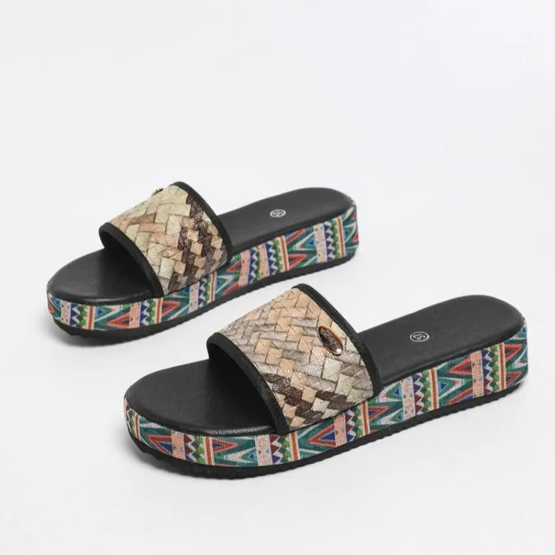 Women Platform Slippers 2025 Summer Shoes Designer Flat Sandals