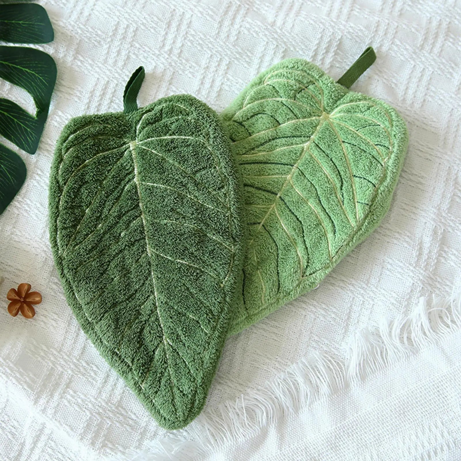 2Pcs Leaves Hand Towels Absorbent Kitchen Handkerchief Kitchen Accessories Bathroom Hands Towel Wall Hanging Kitchen Towels Zpaxo