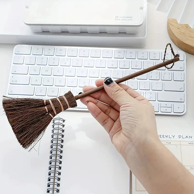 Mini Desktop Broom – Vintage Palm Bristle Desk & Home Brush Mini Cleaning Broom Zpaxo
