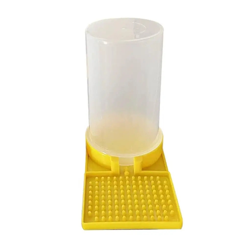 Plastic Bee Feeder – Honey Bee Water & Syrup Drinker Tool Bee Feeder Zpaxo 1PC