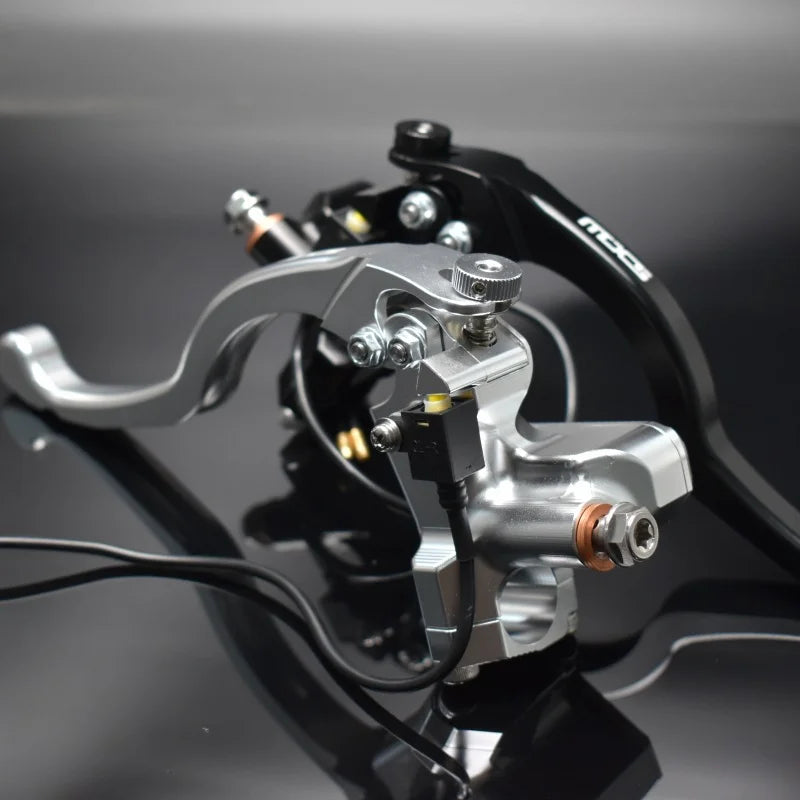 CNC Motorcycle Brake Master Cylinder 17.5mm Aluminum Piston