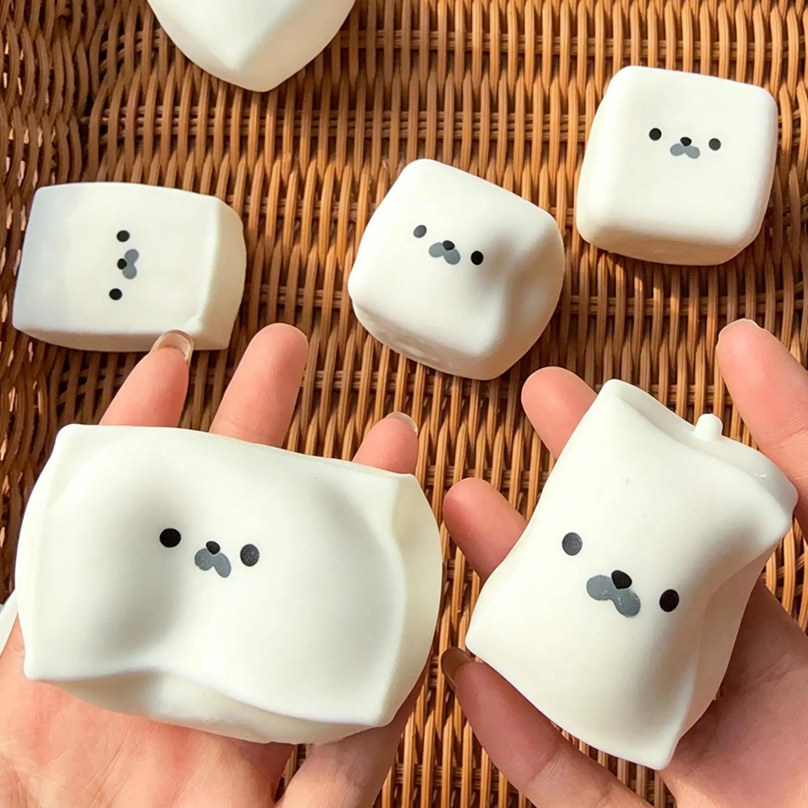 Seal Fidget Cute Soft Fun Party Favors Cube Dough Toys For Kids Adults Family Youth Teens Offices Work Commuting Relaxation Zpaxo