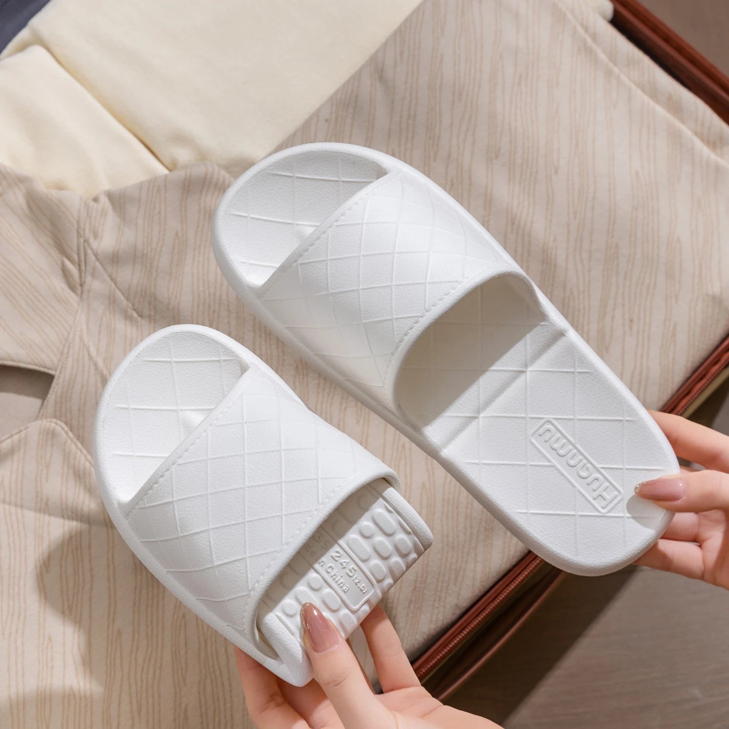 Ladies Portable Foldable Slides Lightweight Travel Slippers Non-slip
