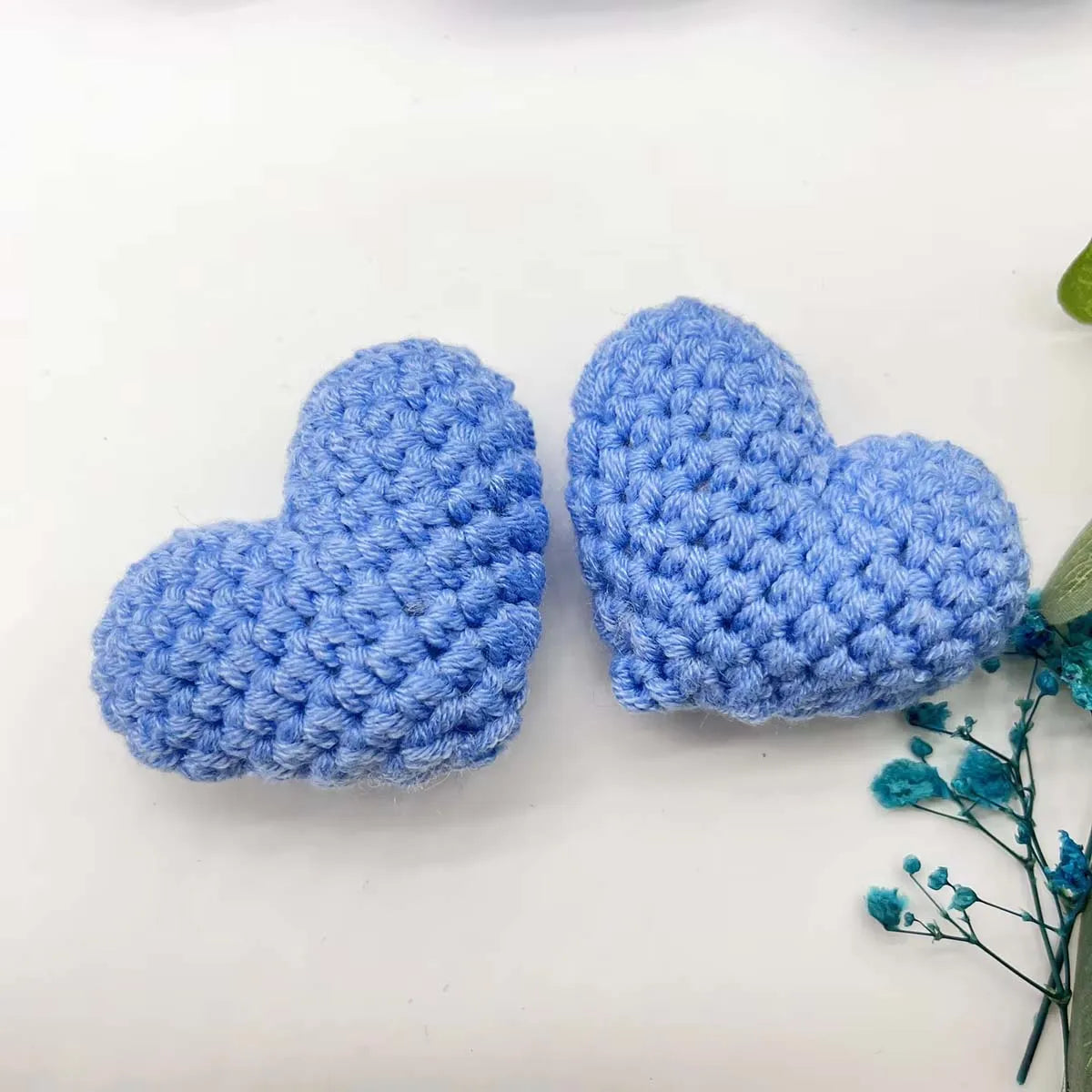 3pcs Handmade Knitted Heart Decorations Blue Red Crochet Finished Hearts for Valentine's Day Wedding Party DIY Home Decor Zpaxo