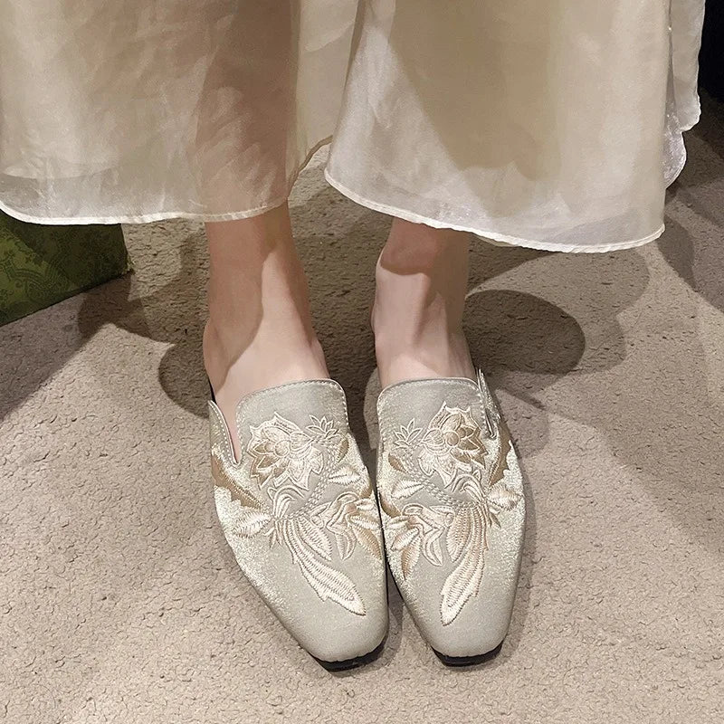 New Chinese Style Embroidered Flower Sandals and Slippers for Women's Outer Wear 2025 Retro Women's Flat Shoes Zpaxo