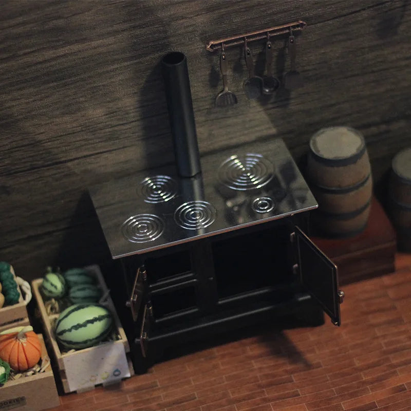 1:12 Vintage Miniature Stove with Chimney – Dollhouse Decor