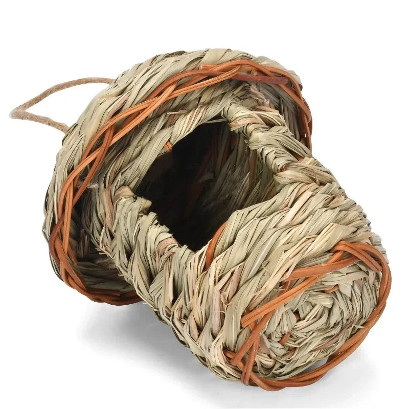 Hand-Woven Straw Bird Nest House – Outdoor Hanging Birdhouse