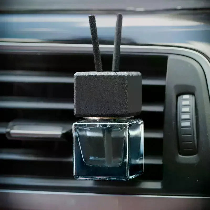 Car Hanging Glass Bottle Aromatherapy Diffuser Pendant | 8ml