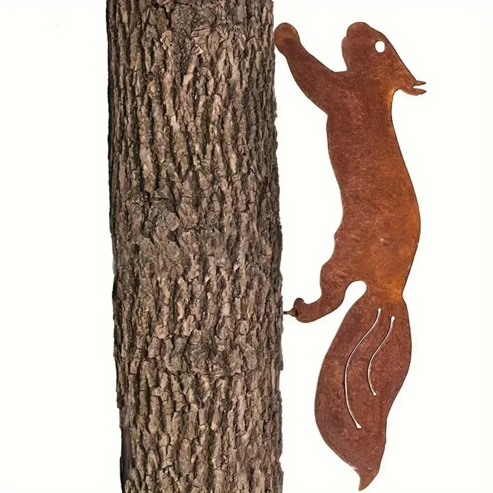 Creative Tree Insert Rusty Squirrel Silhouette Metal Decoration