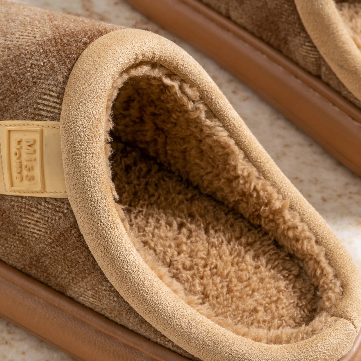 Men's Winter Slippers Non-slip Fleece-lined Thick Sole Comfortable