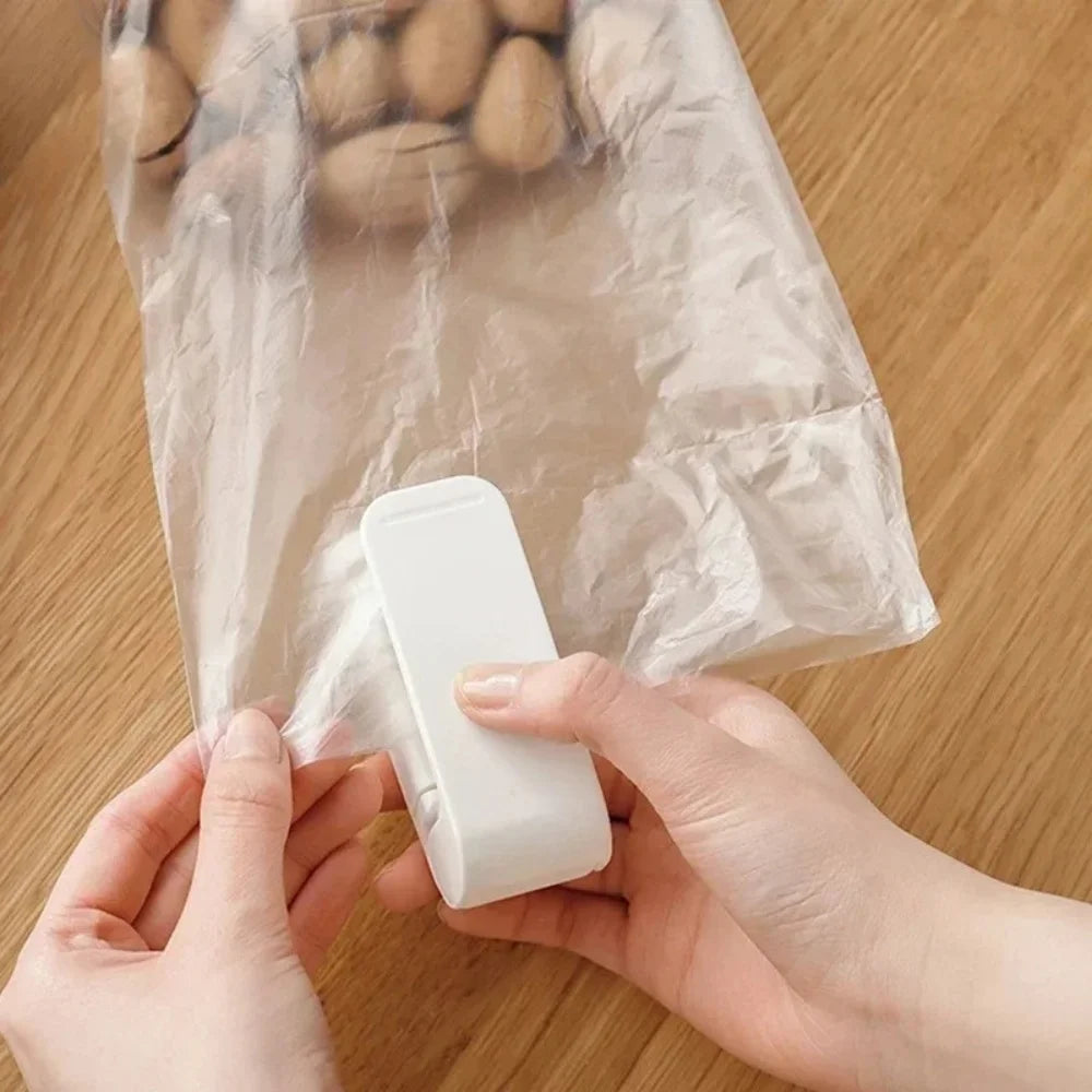 Portable Mini Heat Sealer Plastic Bags Snack Food Bag Sealing Machine
